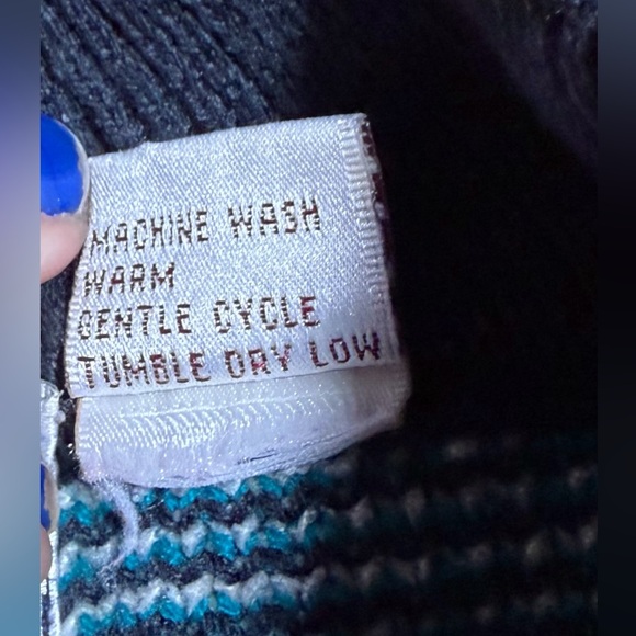 90’s Flower Print High Collar Sweater - Picture 5 of 12